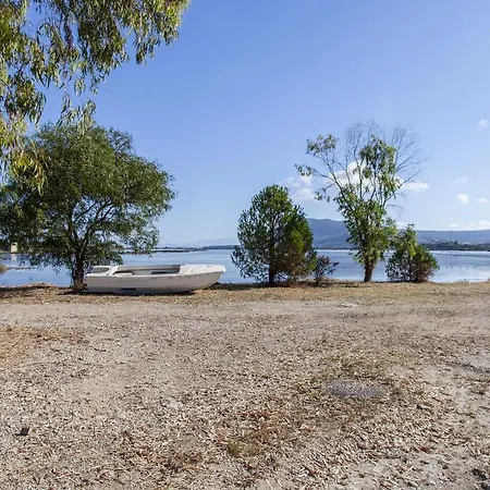 Διαμέρισμα Faros *